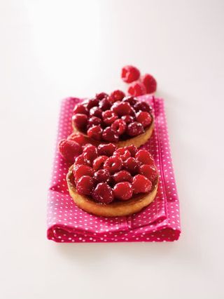 Тарталетка с малиной