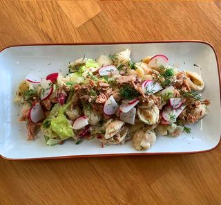 Лятна салата с паста и риба тон (200г)