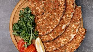 Пицца болоньезе