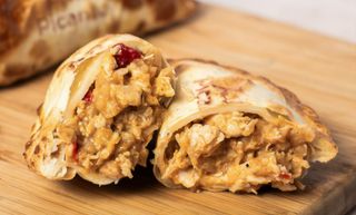 Empanada de pollo picante