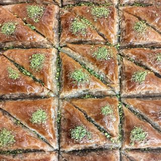 Trouglasta baklava sa pistaćijem