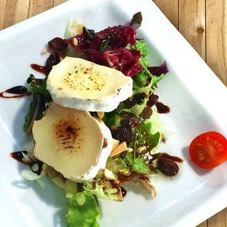 Ensalada De Queso de Cabra (Ración)