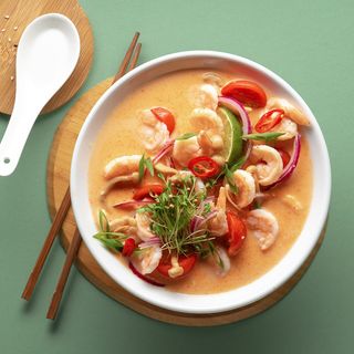 Том ям з креветками