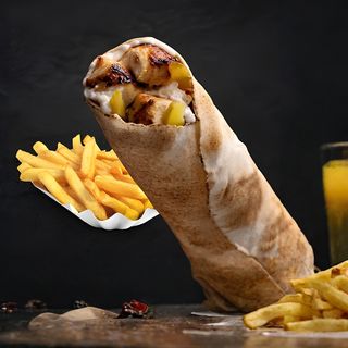 Шиш-таук з курятиною та картоплею фрі (300/100г)