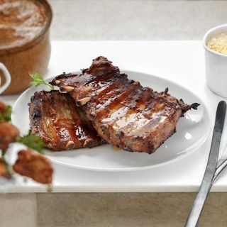 Costelló de porc rostit amb salsa BBQ