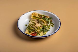 Блинчики с семгой и муссом из сыра креметте