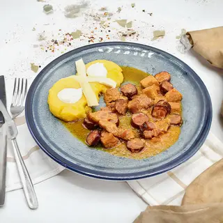 Tochitură de porc cu mămăliguță 250/180 g