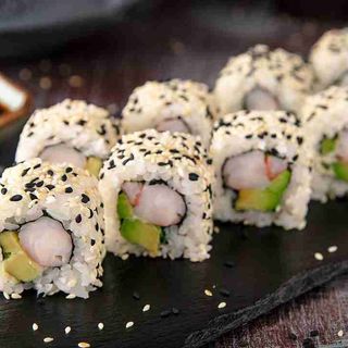 77 Ebi roll uramaki