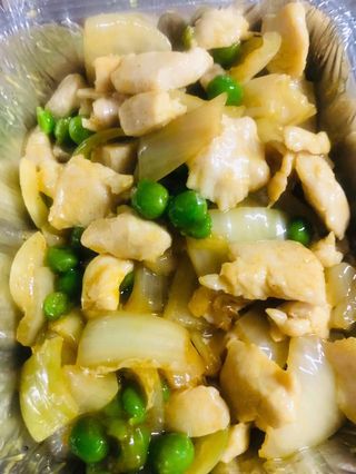 23.POLLO CON CURRY (CIPOLLA PISELLI)