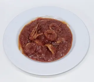 Calamares con tomate