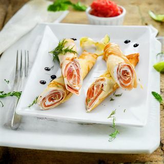 Блинчики с семгой и сливочным сыром