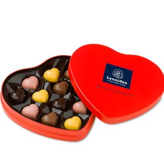 Coração de metal com 12 Corações Bombons