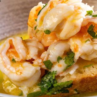 Creveți în sos de unt si lamaie