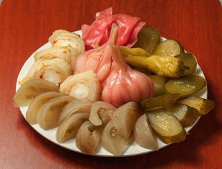 Соленья и маринады (200г)
