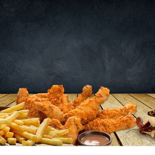 Crispy Wings Com fritas.