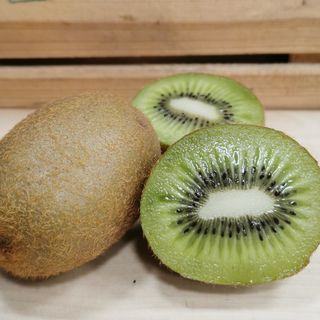 Kiwi , kraj pochodzenia Grecja 1 sztuka