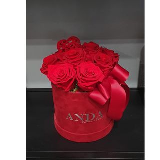 Dehidrirane (trajne) ruže u kutiji