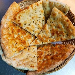 Focaccia cu parmezan