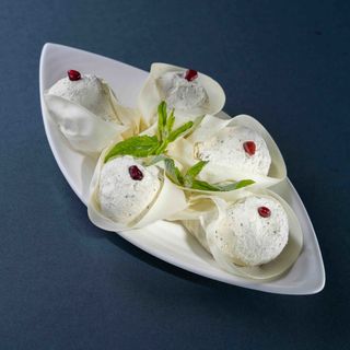 ნადუღი სულგუნის ფირფიტებში