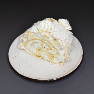 Меренговий рулет