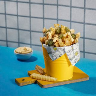 ფრი ყველის სოუსით და ჰალაპენიოთი