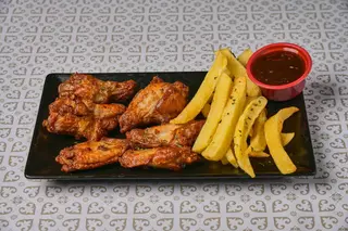 Alitas De Pollo + Patata + Salsa Barbacoa