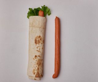 Хот-дог в лаваші молочна сосиска