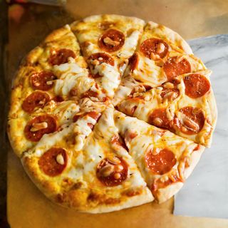 Pizza Pepperonni Ø 24cm