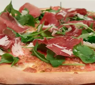 Pizza Serrano (Mediana)