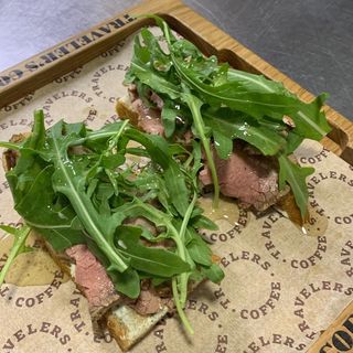 Брускетта с ростбифом (200 гр.)