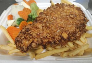 Filet z kurczaka panierowany w płatkach kukurydzianych