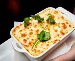 Запечени картофи с пилешко (450г)