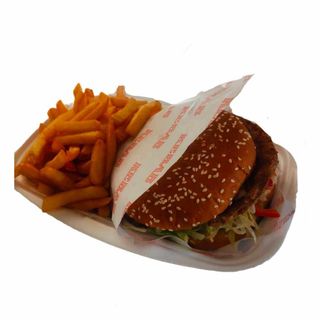 26. Cheeseburger z Frytkami 