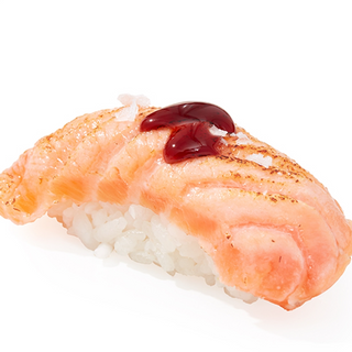 Nigiris Salmón Flameado (2 Uds.)