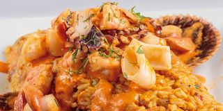 Tacu tacu con mariscos