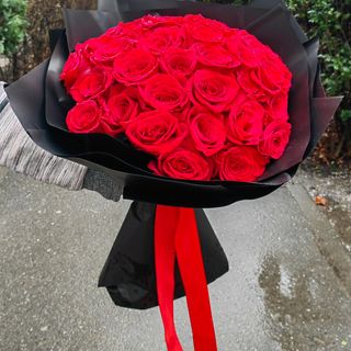 Buchet 29 trandafiri roșii