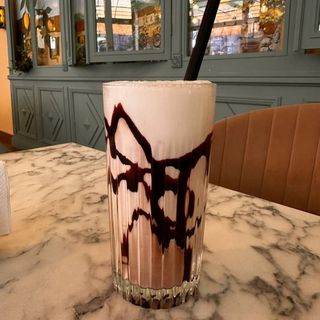 Միլքշեյք տիրամիսու