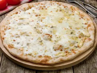 Pizza 4 quesos