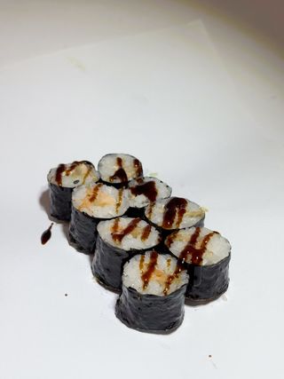 Hosomaki z łososiem pieczonym 8 szt.