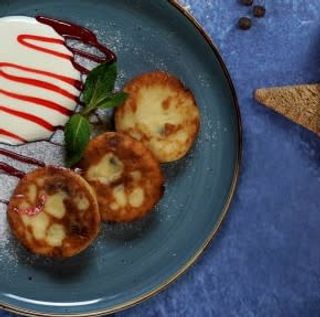 Сырники (290 гр.) (Завтраки с 07:00 - 12:00)