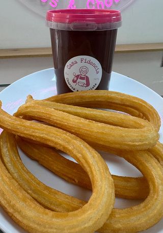 Combo de 6 churros lazo + 1/2 litro de chocolate