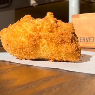 Croqueta de Pollo y Queso