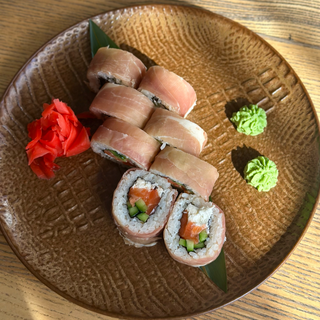 Хамон ролл з лососем