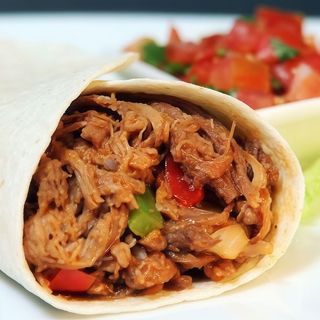 Burrito de carne mechada