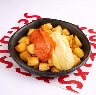 Bravas