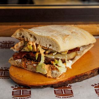 Premium Saloon Burger