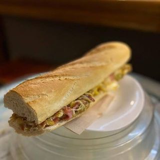 Bocadillo tortillas variadas