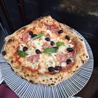 Pizza Capricciosa (30 Cm.)