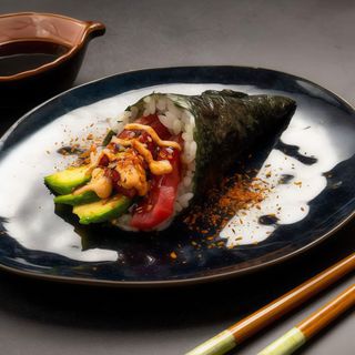 46.- Temaki Spicy Atún