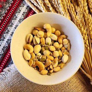 Мікс солених горішків